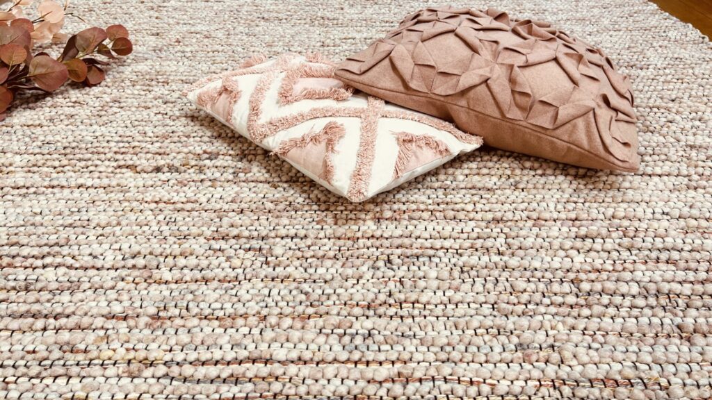 Aurora A49 mit Kissen